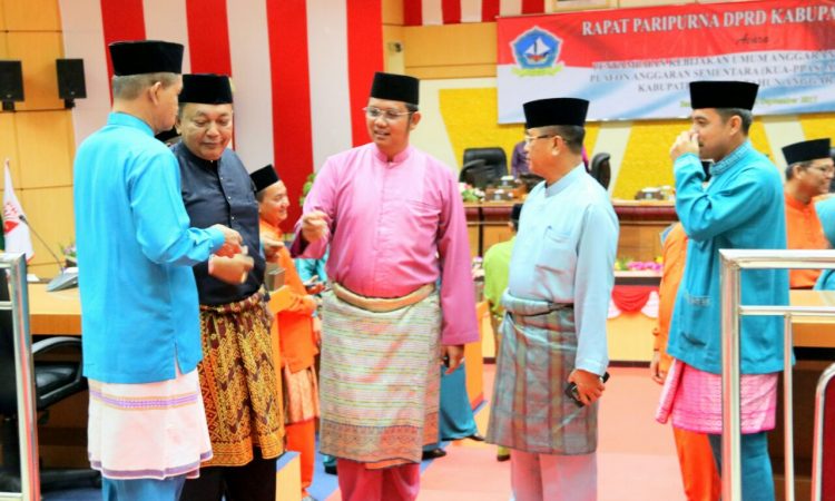 Bupati Bintan Tegaskan ASN Wajib Pakaian Melayu Lengkap di 
